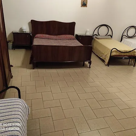 Antica Dimora Palazzo Rovitti 住宿加早餐酒店 *