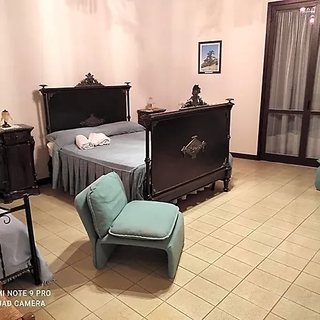 Antica Dimora Palazzo Rovitti Bed & Breakfast *