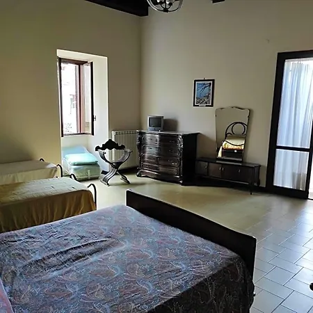 Antica Dimora Palazzo Rovitti Bed & Breakfast